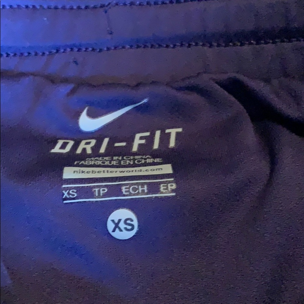 Nike dri fit shorts - Picture 3 of 4